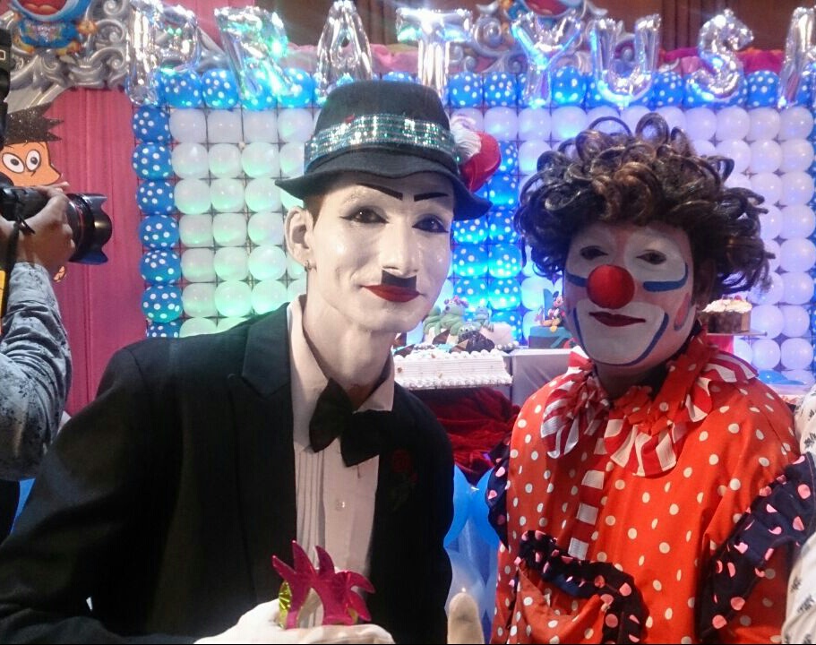  Charlie Chaplin in in raja park